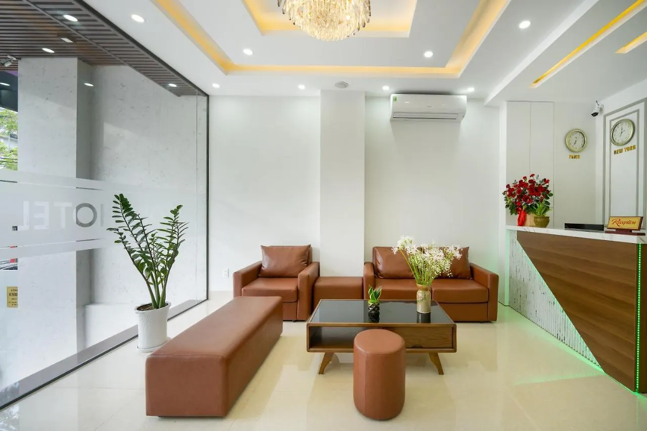 Melody Hotel Da Nang 2*,